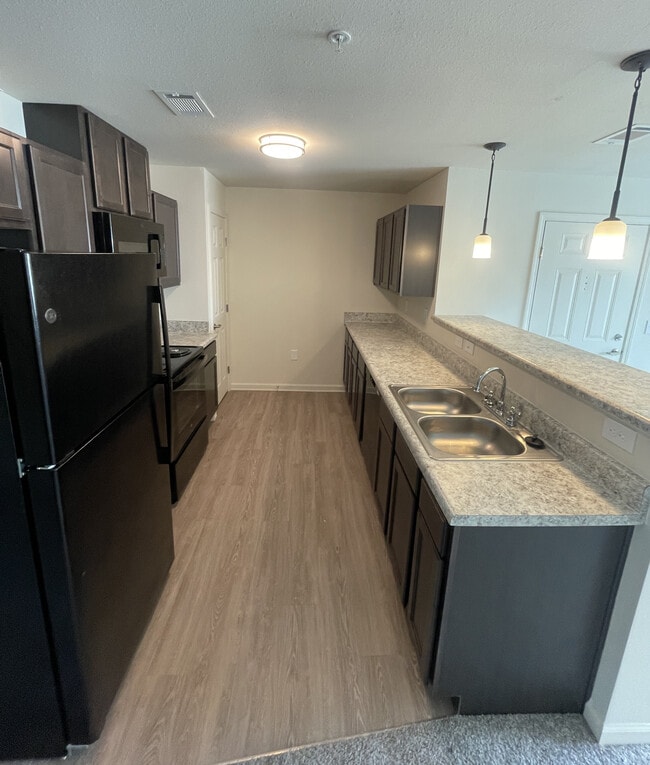 Fully Equipped Kitchens - Ascent Apartment Homes