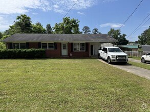 Building Photo - 302 Sunset Dr