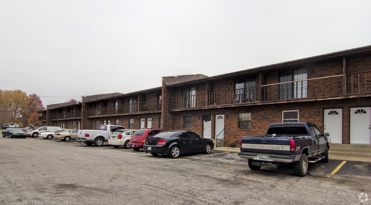 Eastland Terrance Apartments - Eastland Terrace Apartments