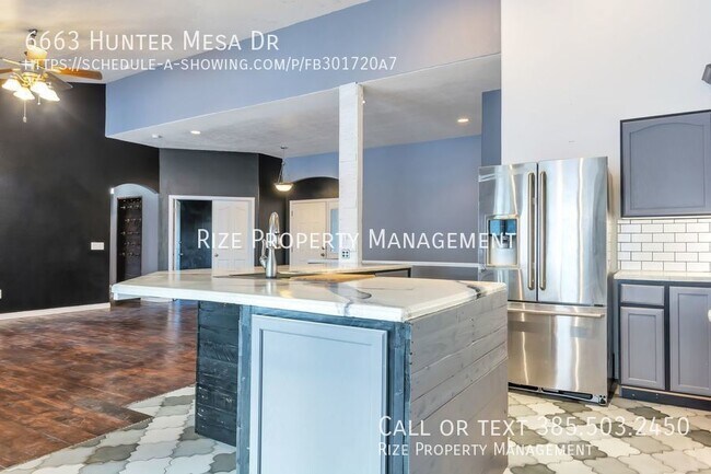 Building Photo - Blending Relaxation & Sophistication to Cr...