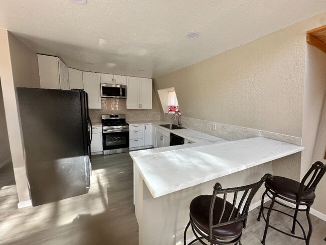 Foto del edificio - 3380 Timber Dr