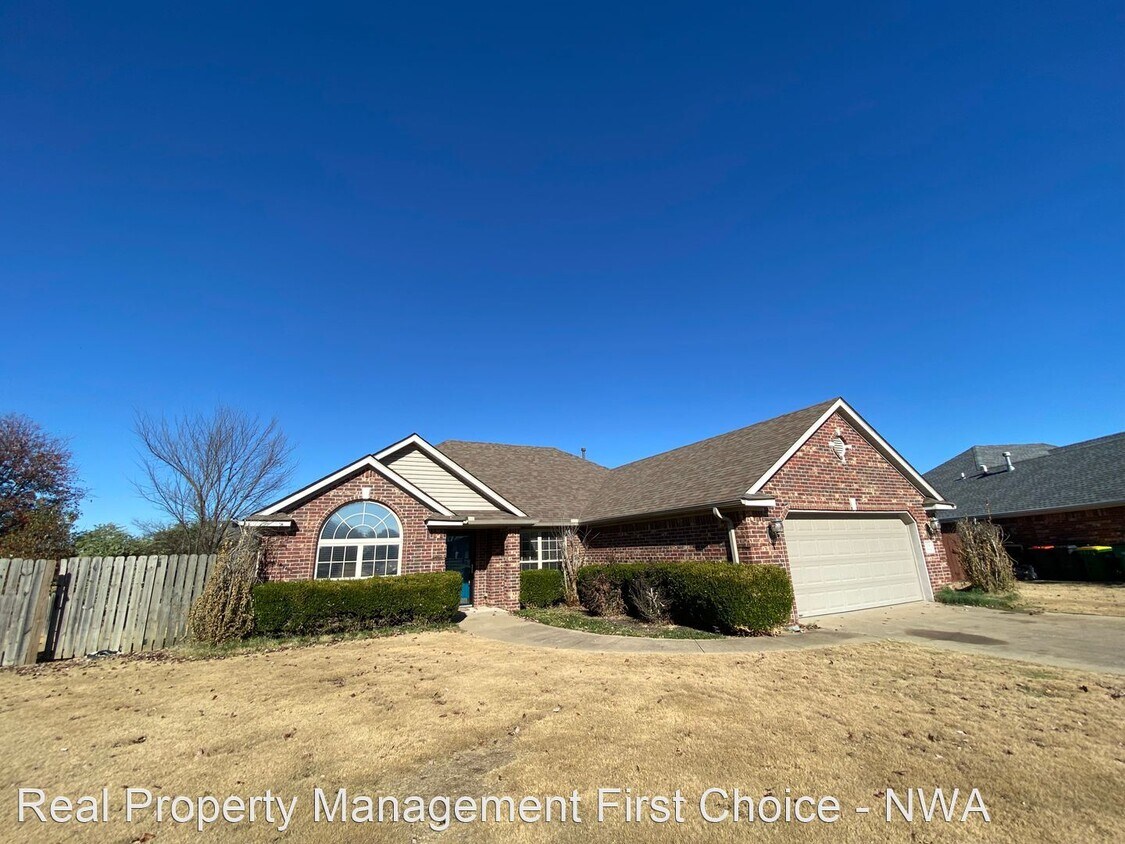 Primary Photo - 3 br, 2 bath House - 3376 Haywood Cove