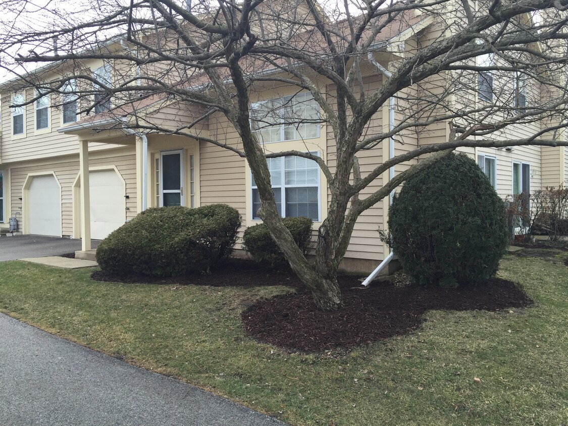 Foto principal - 263 Acorn Dr
