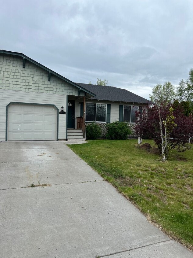 Primary Photo - 2 br, 2 bath House - 2808 SW Salmon Avenue