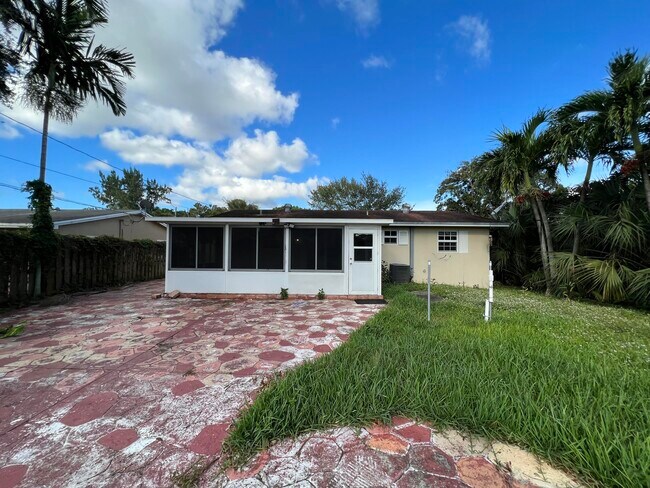 Foto del edificio - 2448 SW 42nd Terrace