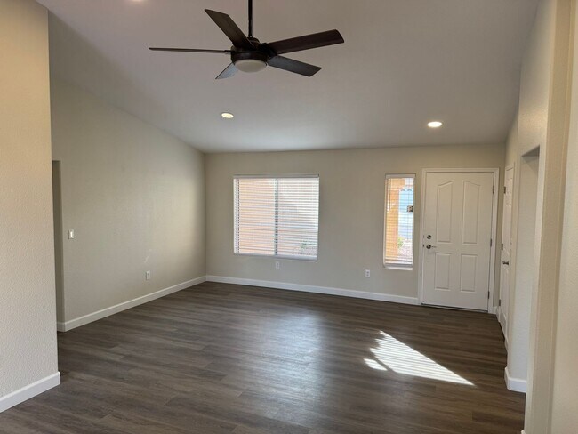 Foto del edificio - Sun City Summerlin 55+. Single Story. All ...