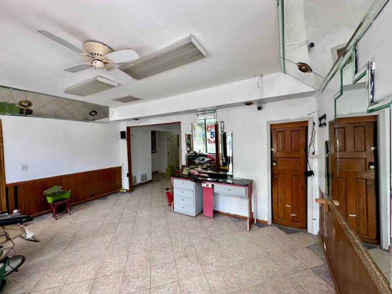 Foto del edificio - 1834 S Throop St