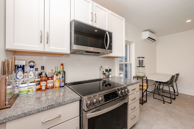 Foto del edificio - 363 Miller Ave