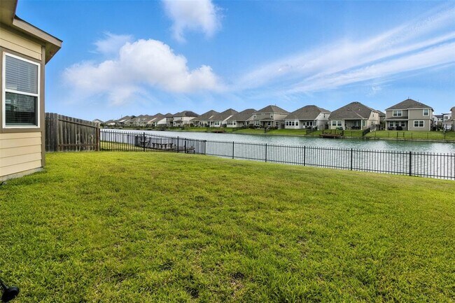 Building Photo - 24727 Allori Ct