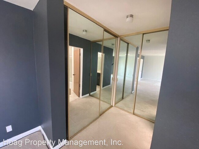Building Photo - 2 br, 1.5 bath House - 10420 Downey Ave., ...