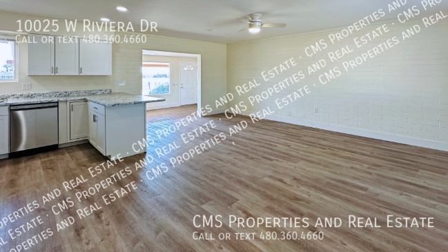 Building Photo - 10025 W Riviera Dr