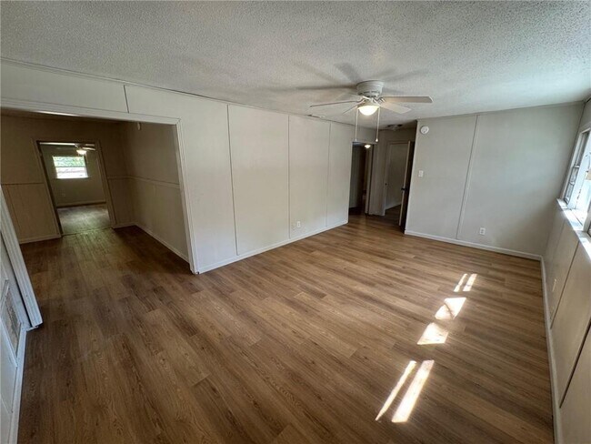 Building Photo - 3701 Martha Ct