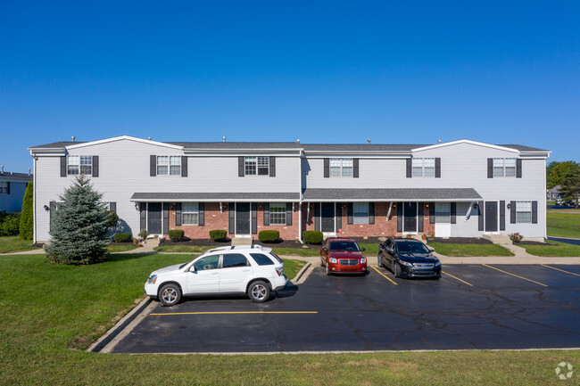 Foto del edificio - Carriage House Apartments & Townhomes