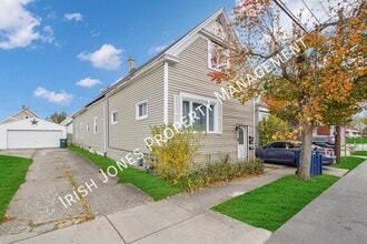 Building Photo - 47 Fredro St