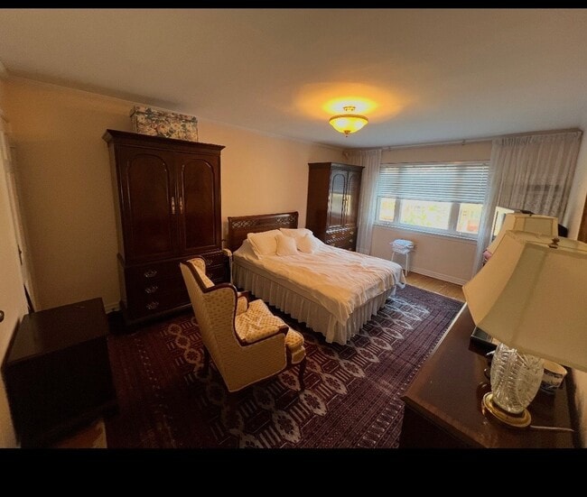 Foto del edificio - 105-37 65th Rd