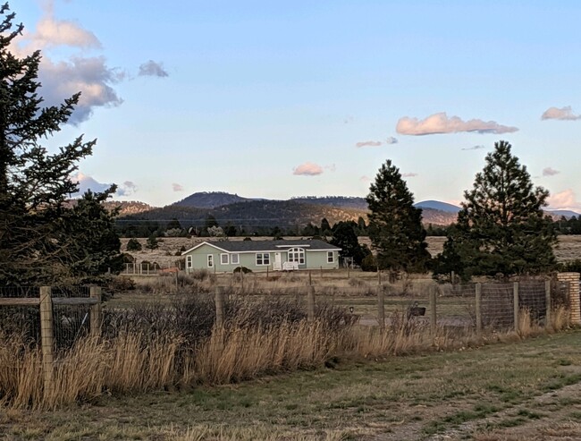 Foto del edificio - 688 Roma Rd