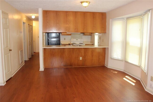 Foto del edificio - 916 Glen Reilly Dr