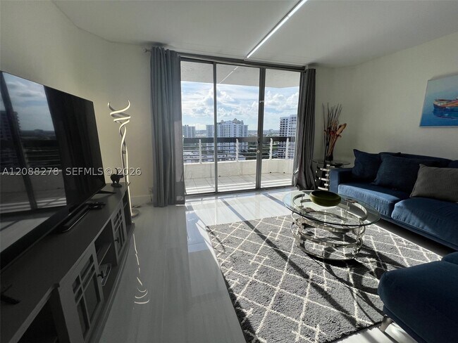 Foto del edificio - 3530 Mystic Pointe Dr