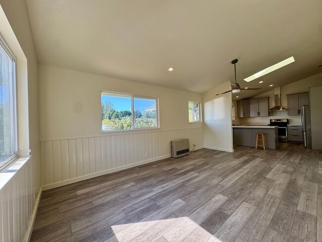 Building Photo - 2086 Groth Ct
