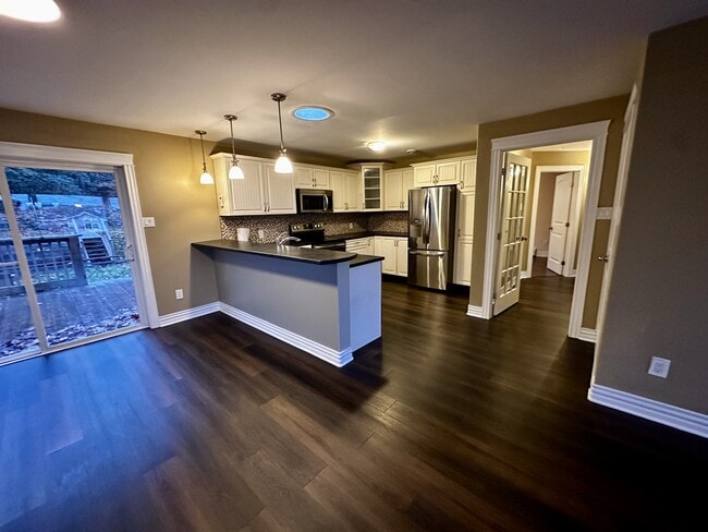 Building Photo - 109 Thistle St