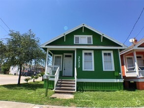 Building Photo - 3828 Avenue M 1/2