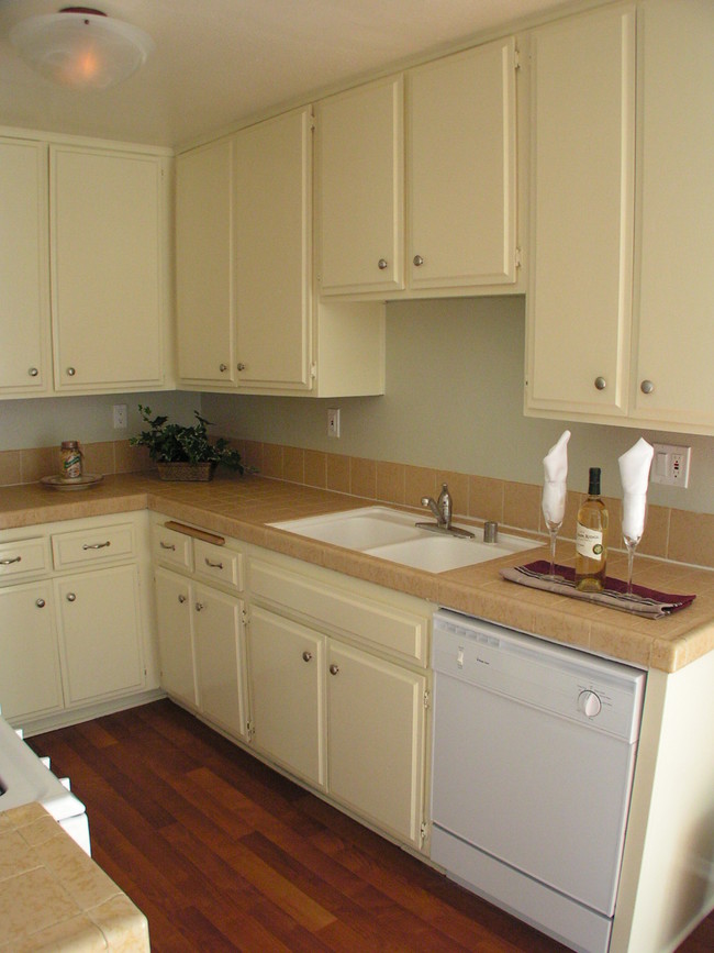 Kitchen - Whittier Pines