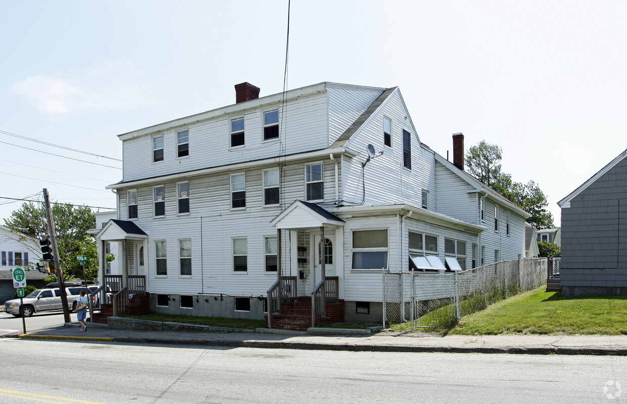 79 Hill St, Biddeford, ME 04005 - Apartments in Biddeford, ME ...