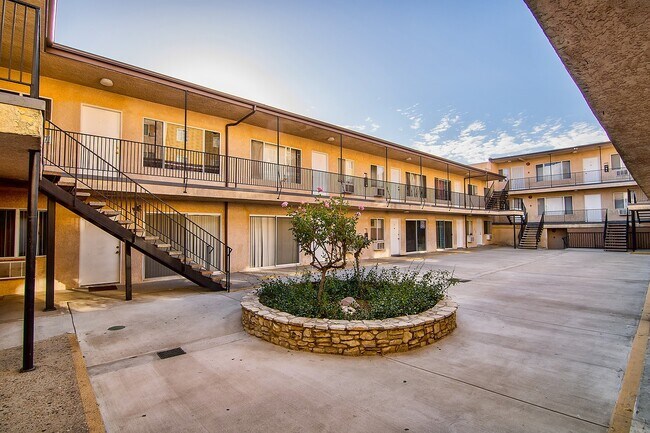 Foto del edificio - 20412 Cohasset St