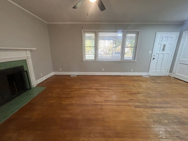 Foto del edificio - 623 S Beltline Blvd