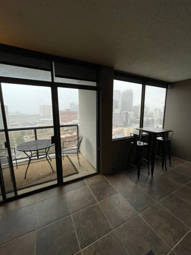450 W 7th St Unit 1709, Tulsa, OK 74119 Condo for Rent in Tulsa, OK