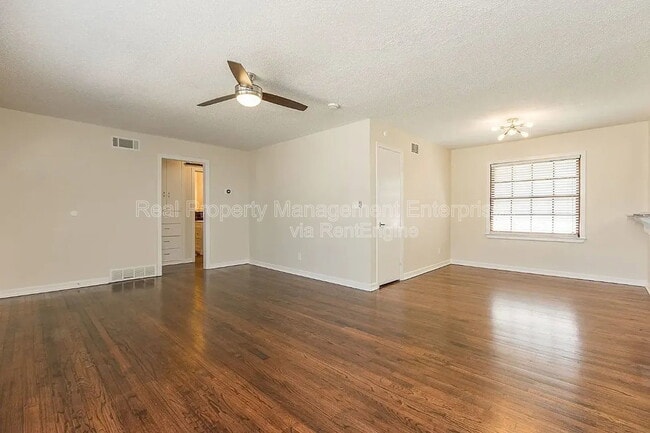 Building Photo - 1618 Oxford Way