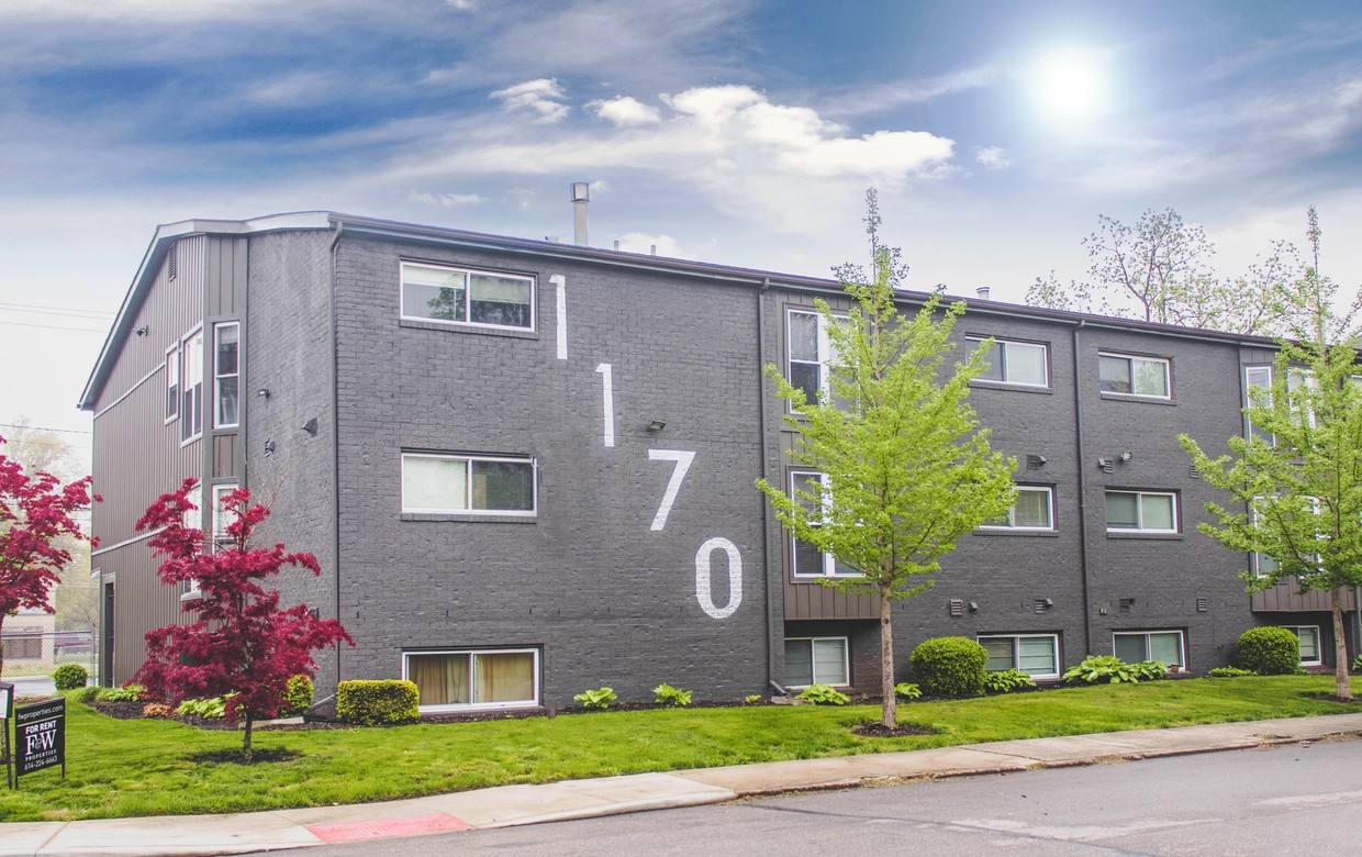 Primary Photo - Renovated apartments in Olde Towne East. O...