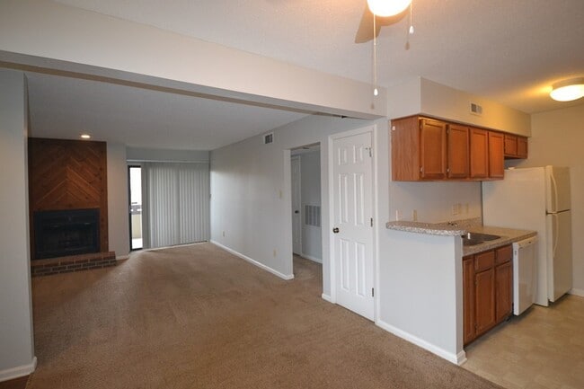 Building Photo - Condo in Brandywine
