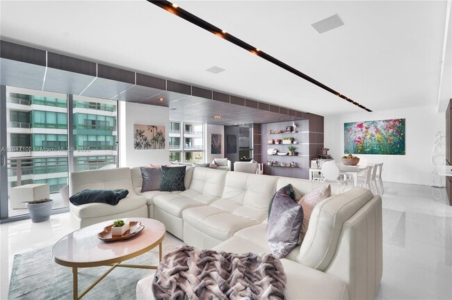 Building Photo - 3535 S Ocean Dr