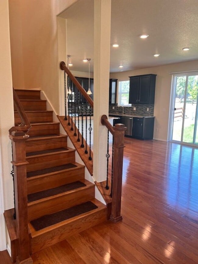 Photo - Beautiful Sierra Ridge 4-Bedroom, 3.5-Bath... House