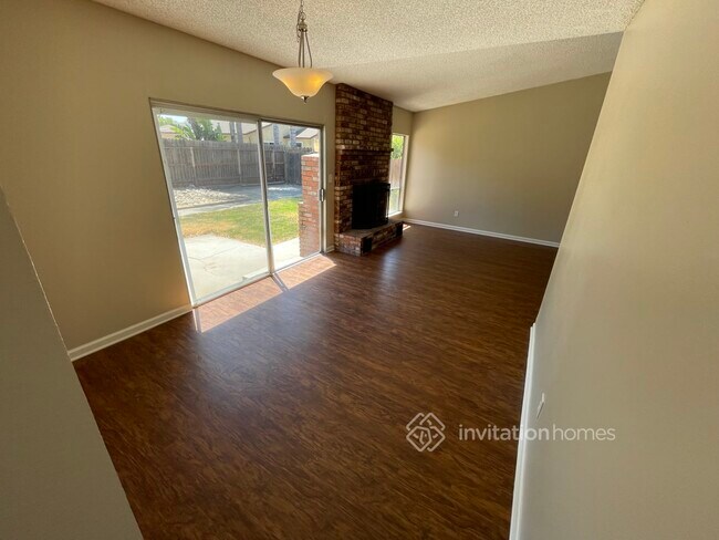 Foto del edificio - 782 Pebble Way