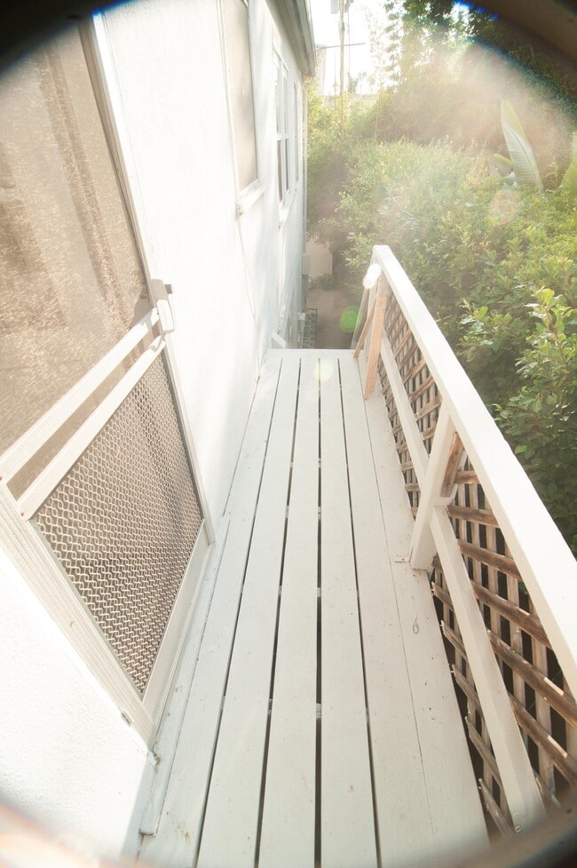Rear entry - 934 14th St