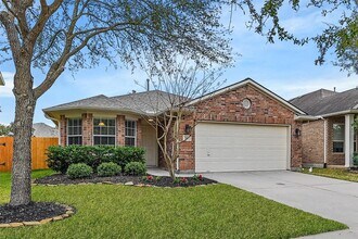 Building Photo - 3011 Crescent Oaks Park Ln