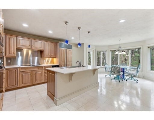 Building Photo - 29 Glen Oak Dr