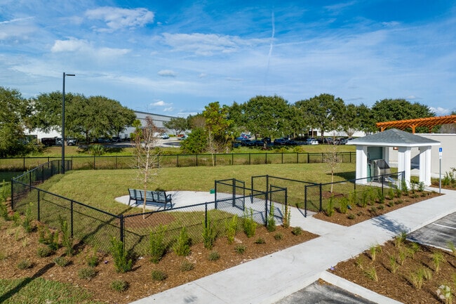 Dog Park and Spa - Corban Freedom Apartments