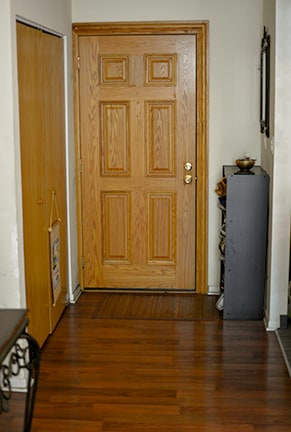 Foyer - 4938 South Drexel Boulevard