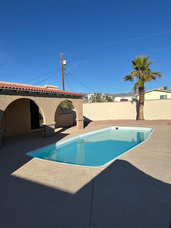 Foto del edificio - Pool home - 3/2/2 - Dog with owner approva...