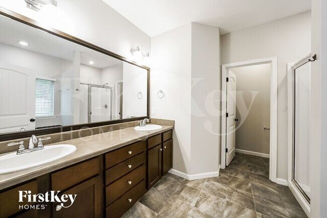 Foto del edificio - 3104 Rosewalk Dr
