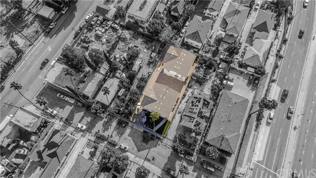 Building Photo - 4510 Esmeralda St