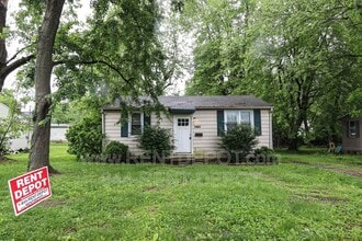 Building Photo - 1621 Rheinhardt Ave