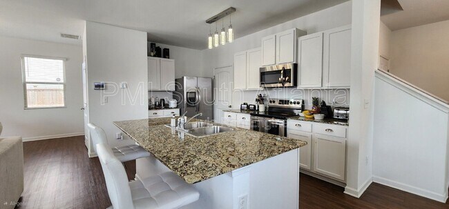 Foto del edificio - 4040 Alveston Dr