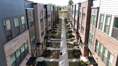 Building Photo - 3014 Terroir Ln
