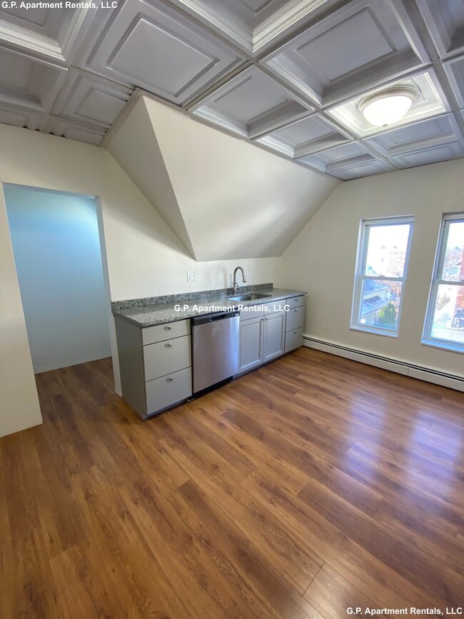 Building Photo - 26 Porter St