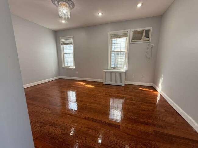 Foto del edificio - 18 W 49th St