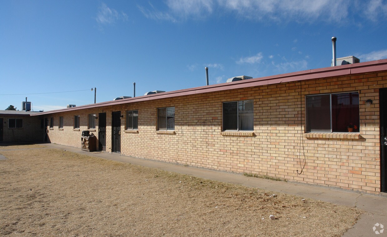 Building Photo - 4510 Maxwell Ave